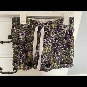 Patterned lulu shorts